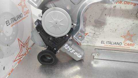 Foto 4ª: Elevalunas Eléctrico Delantero Izquierdo Toyota Yaris ACTIVE 90CV 66KW [1NDTV] (2014)