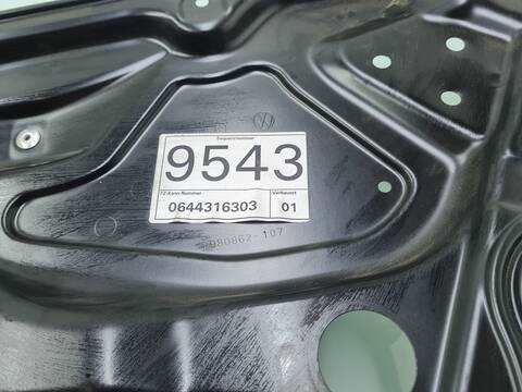 Foto 3ª: Elevalunas Manual Trasero Derecho Volkswagen Passat ADVANCE BERLINA 140CV 103KW [BKP] (2006)