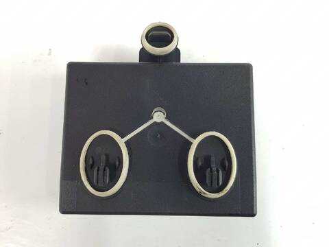 Foto 3ª: Centralita Puerta Delantera Izquierda Audi Q7 3.0 V6 24V TDI 233CV [BUG] (2006)