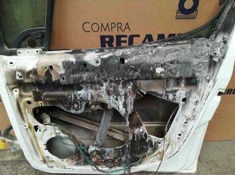 Foto 2ª: Puerta Delantera Derecha Citroen Berlingo FEEL 99CV 73KW [BH02] (2016)