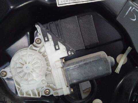 Foto 2ª: Elevalunas Manual Trasero Izquierdo Seat Leon SIGNO 110CV 81KW [AHF] (2000)