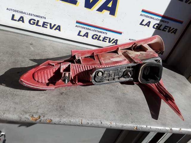 Foto 2ª: Piloto Trasero Derecho Peugeot 206 1.4 8V [KFW] (2006)