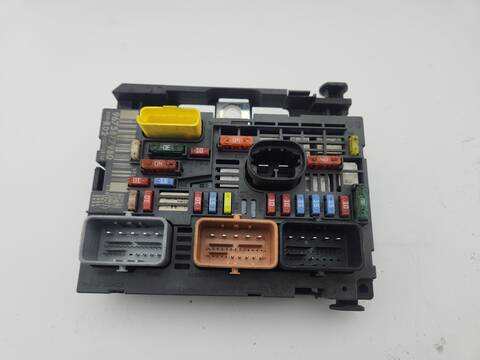Caja Reles Fusibles Peugeot 407 3.0 HDI COUPE 241CV 177KW