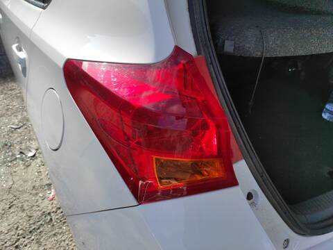 Piloto Trasero Izquierdo Toyota Auris 2ZRFXE