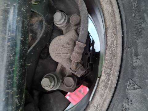 Pedal Embrague Toyota Rav4 2.0 D-4D EXECUTIVE 4X4 2003 ) 116CV 85KW