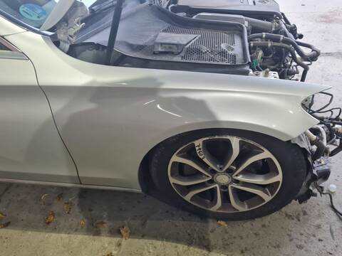 Aleta Delantera Derecha Mercedes Clase C 160 C 350 T E 205.247) 279CV FAMILIAR