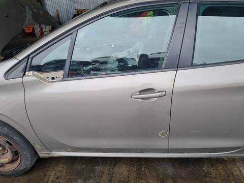 Puerta Delantera Izquierda Peugeot 208 ACTIVE 82CV 60KW