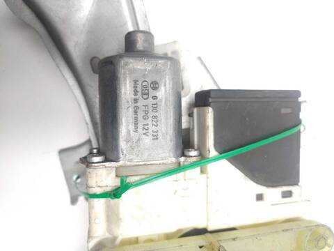 Foto 3ª: Elevalunas Manual Trasero Derecho Renault Megane 1.9 DCI BZ0N BZ0J) HATCHBACK III HATCHBACK BZ0/1_ B3_) (2008)