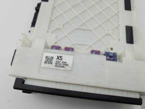 Foto 2ª: Caja Reles Fusibles Toyota Yaris MXPJ1) 1.5 HYBRID 92CV [M15A] (2024)
