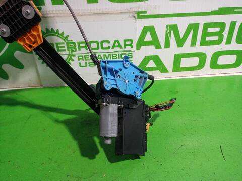 Foto 2ª: Elevalunas Manual Trasero Izquierdo Audi A4 2.5 TDI 120KW) 163CV (2000)