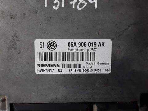 Foto 2ª: Centralita Motor ECU Volkswagen Golf BERLINA 1.6 101CV (2000)
