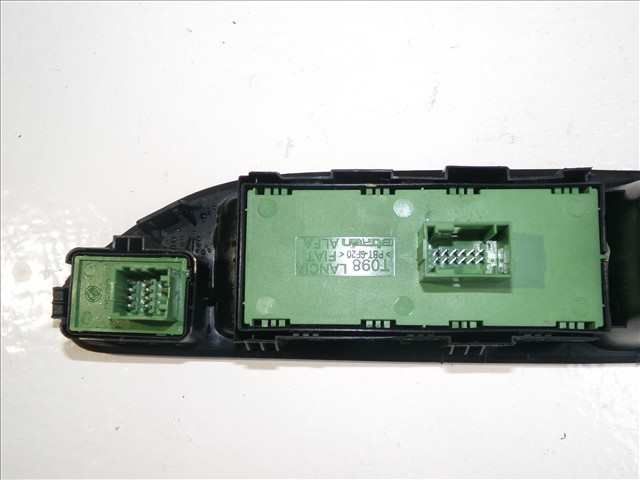 Foto 2ª: Botonera Elevalunas Fiat Tipo 1.4 G RANCHERA, 2016-2020 [940B7000] (2018)