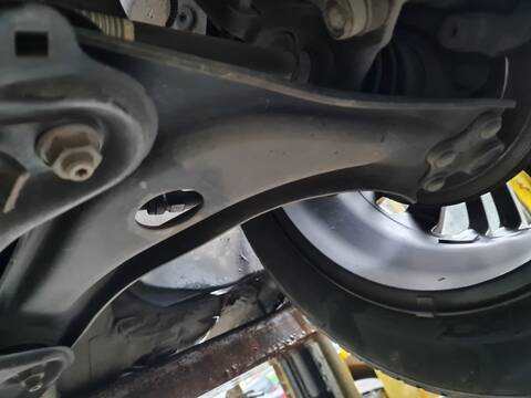 Brazo Suspension Delantero Izquierdo Peugeot 208 TECH EDITION 102CV 75KW