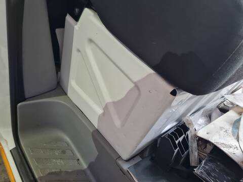 Foto 2ª: Asiento Delantero Derecho Mercedes Sprinter 310/313/316 CDI 906.631/633/635/637) 95CV 70KW CAJA CERRADA [651955] (2015)