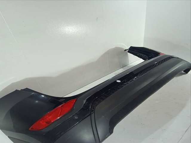 Foto 3ª: Paragolpes Trasero Hyundai Tucson ESSENCE BLUEDRIVE 2WD 116CV 85KW [D4FD] (2016)