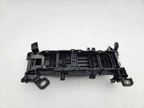 Foto 2ª: Caja Reles Fusibles Mercedes Clase A 140 A 45 AMG 4-MATIC 176.052) 360CV 265KW [133980] (2013)