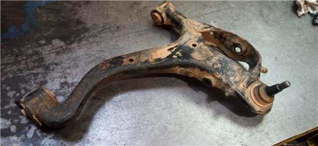 Brazo Suspension Delantero Izquierdo Land Rover Discovery 3.0 TDV6 S [3.0 LTR. - 155 KW TD V6 CAT]