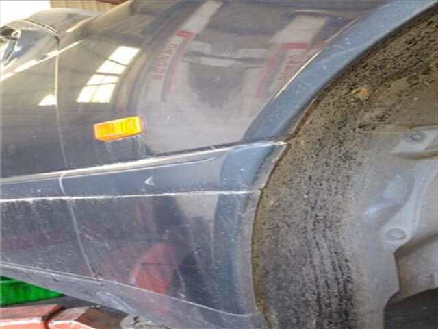 Foto 3ª: Aleta Delantera Derecha Mercedes Clase C 160 2.8 280 (202.028) [2.8 LTR. - 142 KW 24V CAT] [M 104.941]