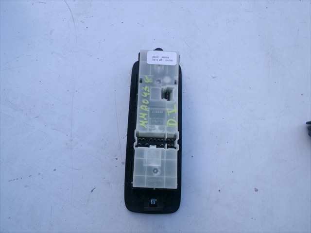 Foto 2ª: Botonera Elevalunas Nissan Qashqai 1.6 DCI 2010-2014 [R9M] (2013)