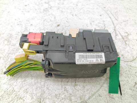Foto 3ª: Caja Reles Fusibles Peugeot 308 ACTIVE 92CV 68KW [9H06] (2013)