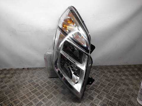 Faro Derecho Nissan NV400 3.3 T L1 H1 PRO