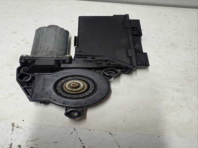 Foto 3ª: Elevalunas Eléctrico Delantero Izquierdo Audi A4 BERLINA (2006)