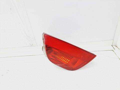 Foto 4ª: Faro Antiniebla Trasero Izquierdo Ford Focus 1.6 TDCI CAT BERLINA 90CV 66KW [HHDA] (2006)