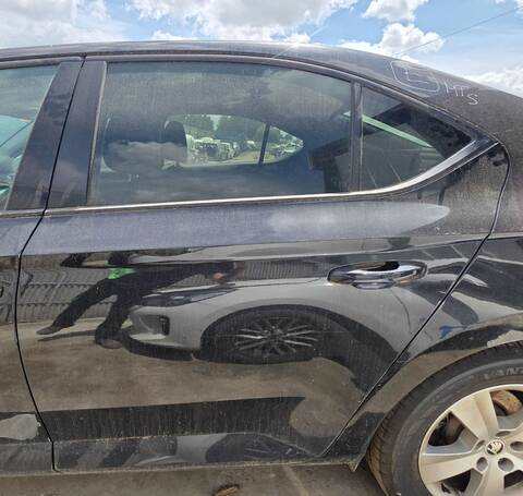 Puerta Trasera Izquierda Skoda Superb CRLB BERLINA
