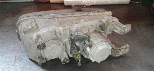 Foto 2ª: Faro Derecho Hyundai Trajet 2.0 [G4JP-G]