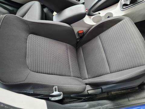 Asiento Delantero Derecho Hyundai i20 KLASS 100CV 74KW
