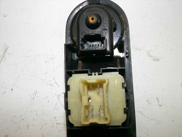 Foto 3ª: Botonera Elevalunas Renault Clio 1.5 DCI 2016-2019 [K9KE6] (2017)