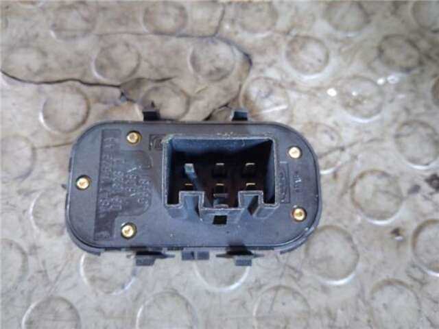 Foto 2ª: Botonera Elevalunas Ford Focus 1.8 AMBIENTE [1.8 LTR. - 66 KW TDDI TURBODIESEL CAT] [D-AG]