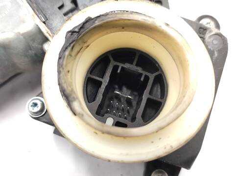 Foto 2ª: Elevalunas Eléctrico Delantero Derecho Toyota Auris 1.8 HYBRID ZWE186_) 136CV 100KW [2ZR] (2015)