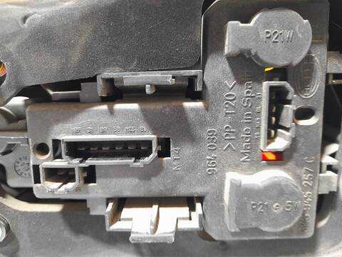 Foto 4ª: Piloto Trasero Izquierdo Seat Ibiza SELECT 60CV 44KW [AKK] (2000)