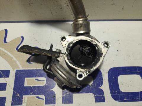 Foto 3ª: Valvula EGR Mercedes Clase C 160 2.2 CDI CAT AUT. 143CV [D/ 611962] (2000)