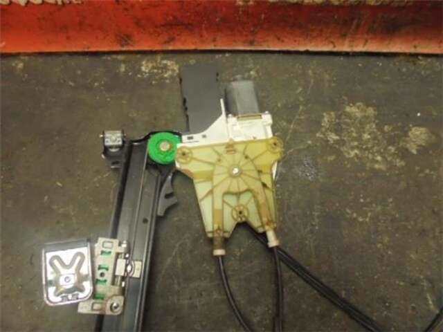 Foto 3ª: Elevalunas Eléctrico Delantero Izquierdo Peugeot 407 2.7 BÁSICO [2.7 LTR. - 150 KW HDI FAP CAT (UHZ - DT17TED4)] [UHZ (DT17TED4)]