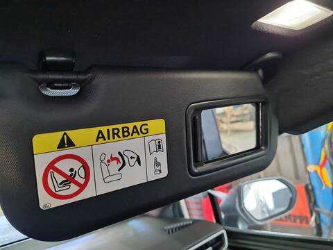 Parasol Derecho Toyota Corolla 2.0 HYBRID MZEH19) 196CV 144KW