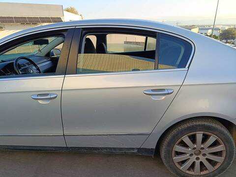Puerta Trasera Izquierda Volkswagen Passat BKP BERLINA