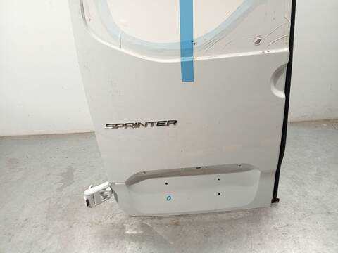 Foto 2ª: Puerta Trasera Izquierda Mercedes Sprinter 419 CDI RWD 907.643 907.645 907.647) 190CV 140KW FURGONETA [654920] (2024)