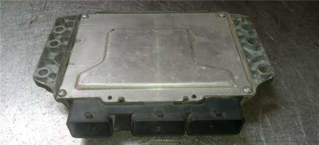 Foto 2ª: Centralita Motor ECU Renault Megane 1.6 CONFORT DYNAMIQUE [1.6 LTR. - 82 KW 16V] II CLASSIC BERLINA (2003-_) [K4MT7]