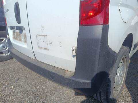 Foto 2ª: Paragolpes Trasero Peugeot Bipper FHZ (2013)