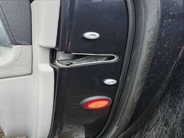 Cerradura Puerta Delantera Derecha Bmw Serie 7 740 D 306CV 225KW