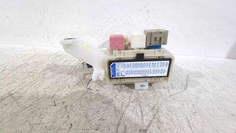 Foto 2ª: Caja Reles Fusibles Toyota Auris 1.6 ZRE151_) 124CV [1ZR-FE] (2006)