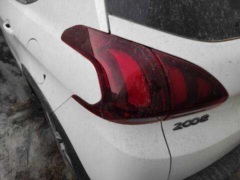 Piloto Trasero Izquierdo Peugeot 2008 HN05