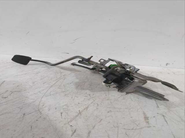 Foto 2ª: Pedal Embrague Toyota Auris 1.33 DUAL-VVTI NRE150_) 101CV [1NR-FE] (2006)