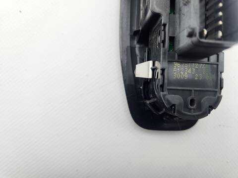Foto 3ª: Botonera Elevalunas Peugeot 208 ACCESS 68CV 50KW [8H01] (2013)