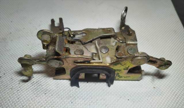Foto 4ª: Cerradura Puerta Trasera Derecha Nissan Patrol 3.3 D SD33 (1987)