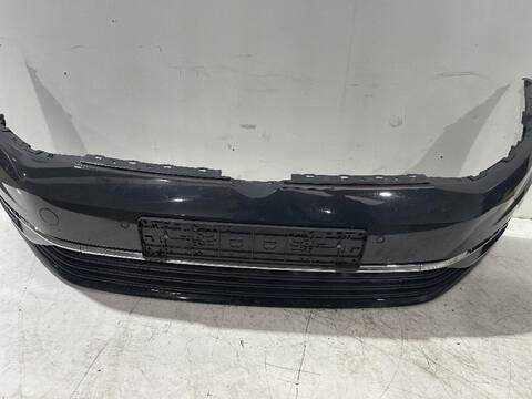 Foto 2ª: Paragolpes Delantero Volkswagen Golf COMFORTLINE BLUEMOTION AUT. 150CV (2013)