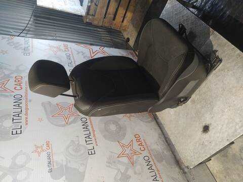 Foto 4ª: Asientos Traseros Renault Clio TECHNOFEEL 90CV 66KW [H4BB4] (2015)