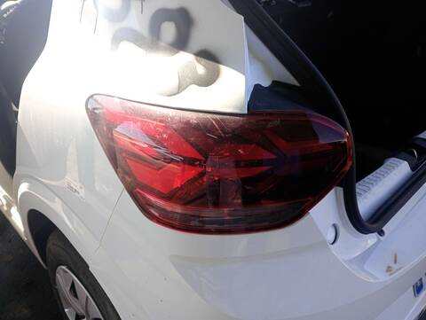 Foto 2ª: Piloto Trasero Izquierdo Dacia Sandero EXPRESSION 91CV 67KW [H4D 470] (2024)